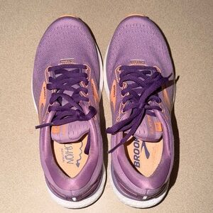 Brooks Women's Athletic Shoes in Purple and Orange